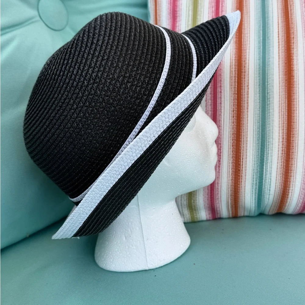 Elegant Black and White Women's Sun Hat - Picture 4 of 6